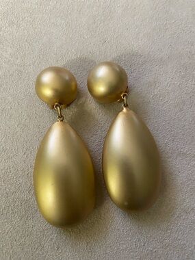 Vintage Matte Gold Teardrop Drop Earrings